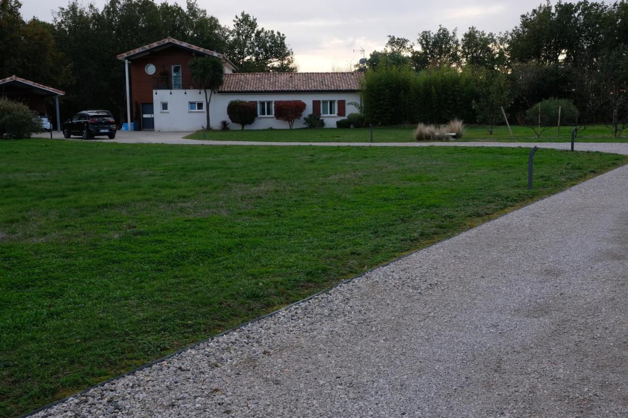 La Planette Bed & Breakfast Aussonne Exterior photo